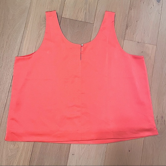 SOLD! J.Crew Satin Crepe Shell Scoopneck Tank - Picture 5 of 8